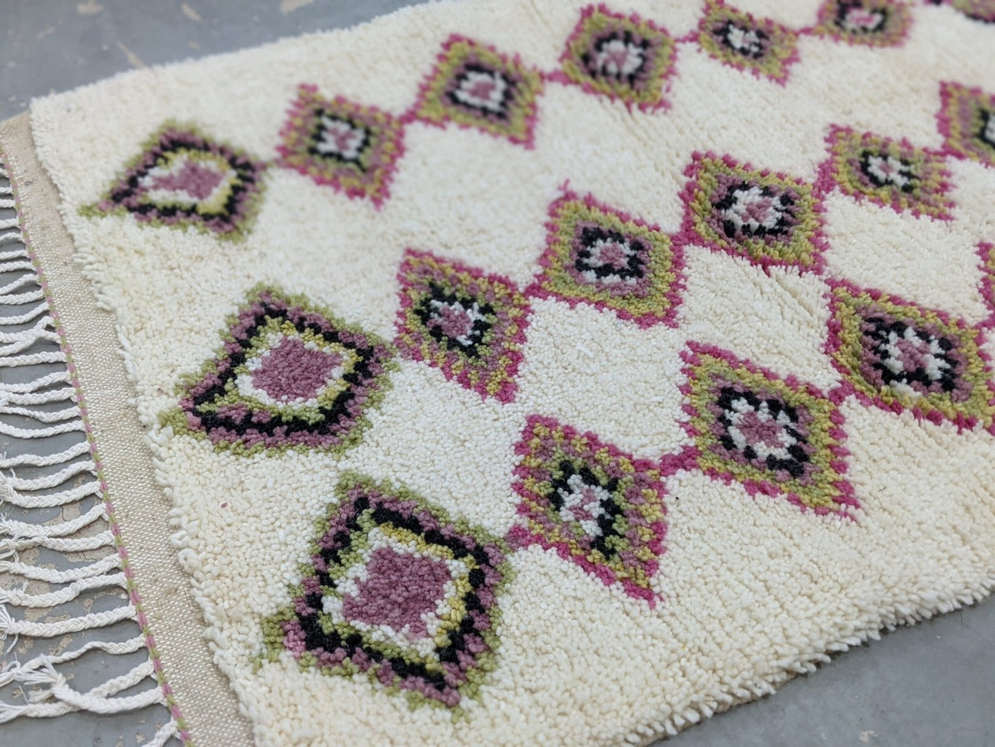 Petit tapis traditionnel Azilal 140 X 106 Cm