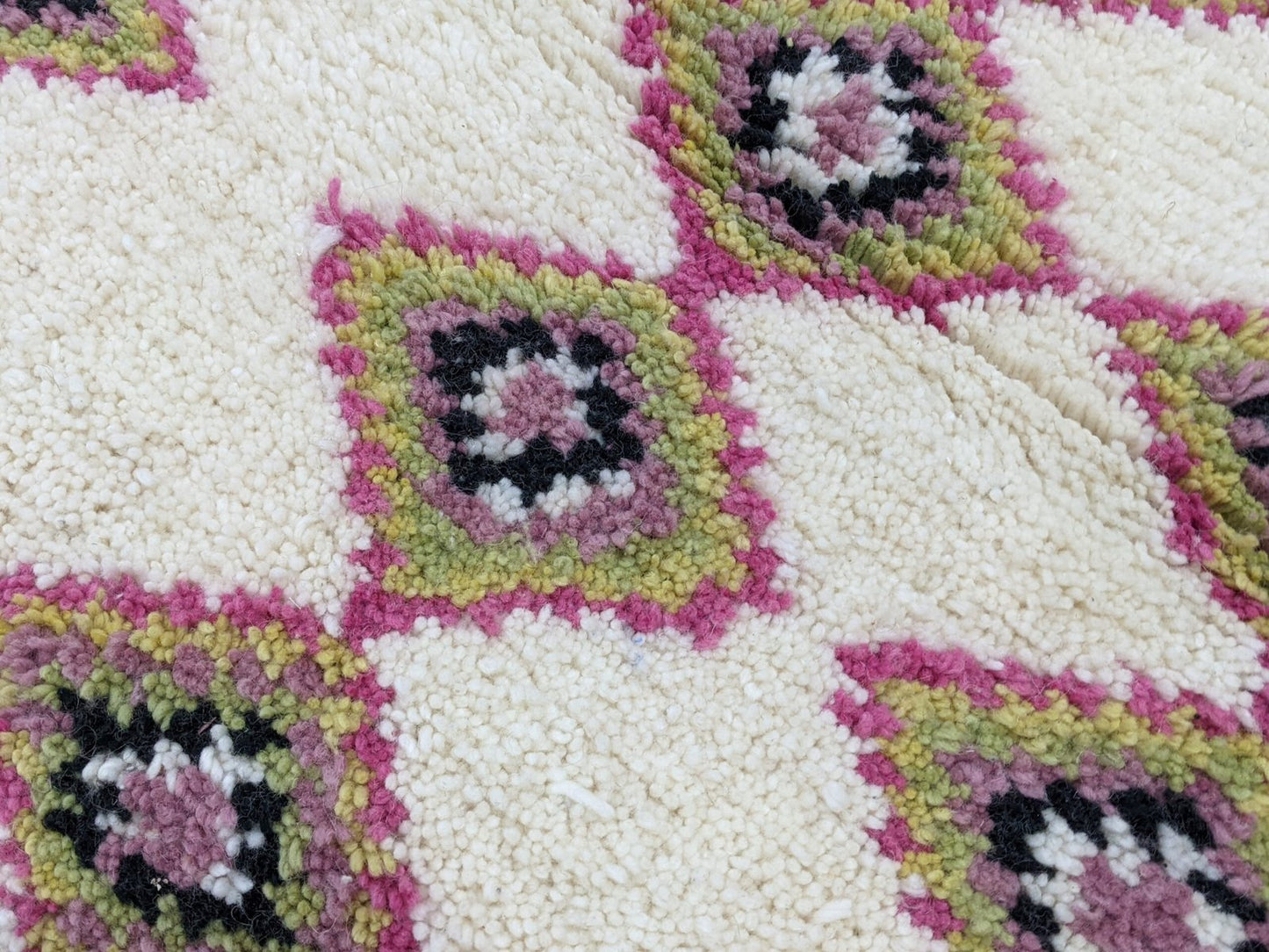 Petit tapis traditionnel Azilal 140 X 106 Cm