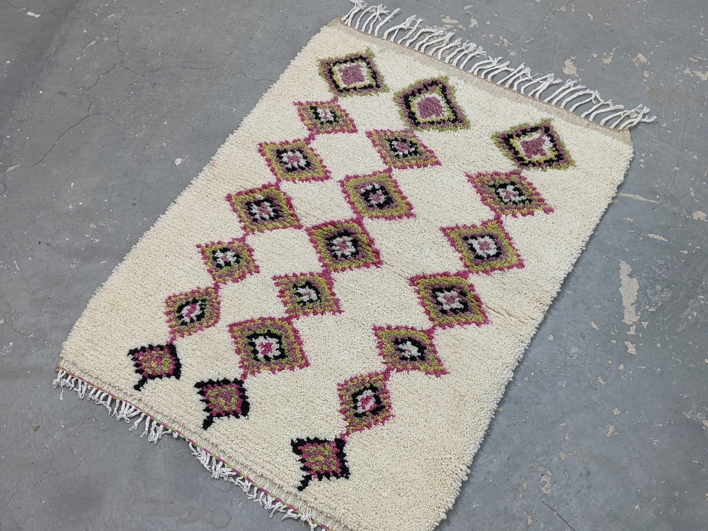 Petit tapis traditionnel Azilal 140 X 106 Cm